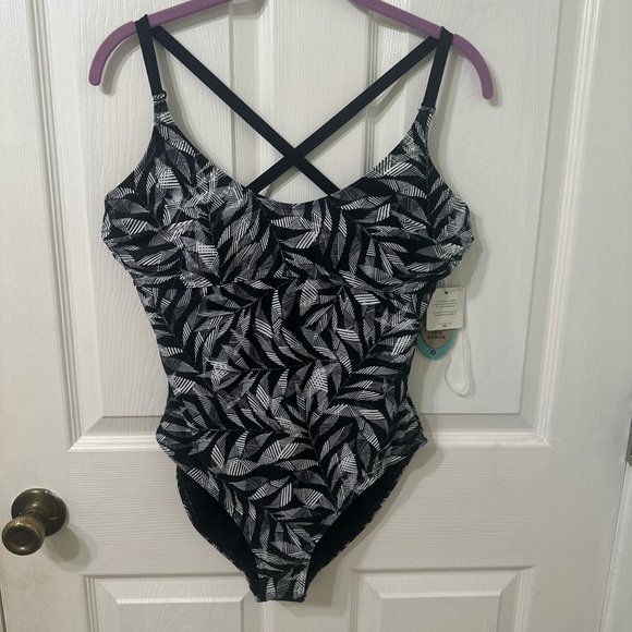 Prana Other - Prana Black and White Leaf Print One Piece Swimsuit